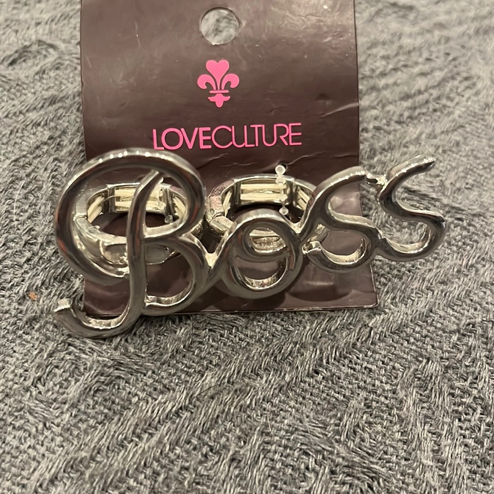 Boss silver ring